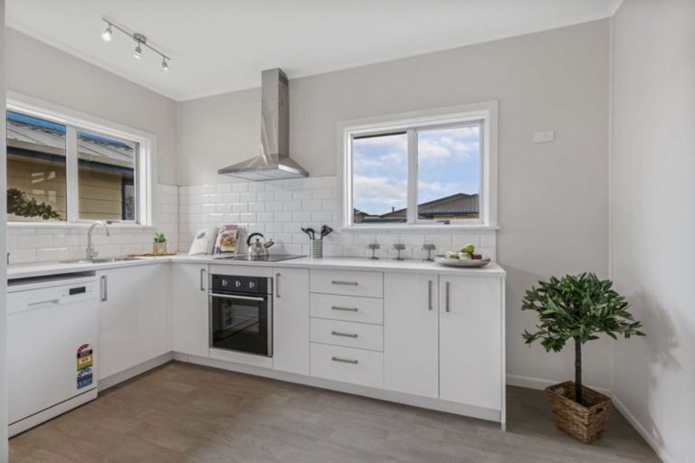 Photo of property in 97 Russell Road, Manurewa, Auckland, 2102
