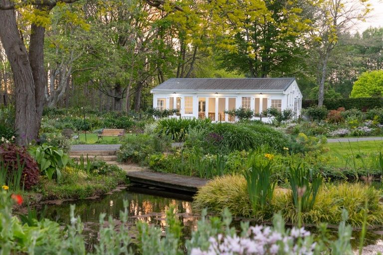 Photo of property in 914 Napier Road, Whakarongo, Palmerston North, 4470