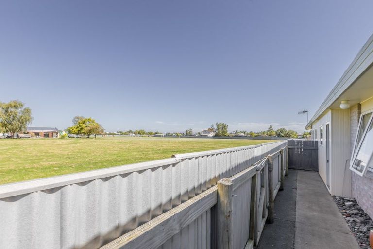 Photo of property in 2/2 Anzac Avenue, Onekawa, Napier, 4110