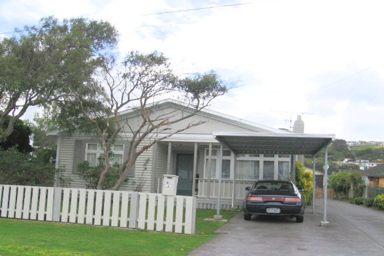 Photo of property in 80a Oxford Street, Tawa, Wellington, 5028