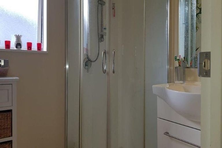 Photo of property in 20 Olliviers Road, Phillipstown, Christchurch, 8011