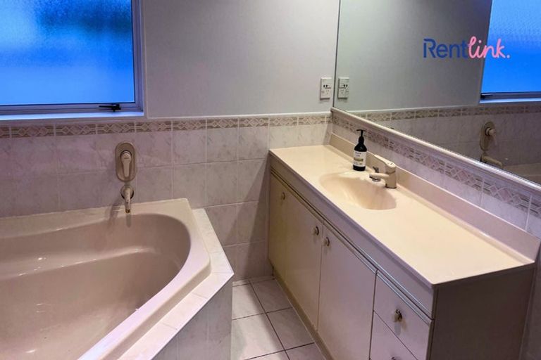 Photo of property in 7 Phoenix Heights, Mount Maunganui, 3116