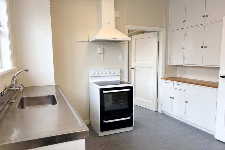 Photo of property in 12 Hardy Street, New Brighton, Christchurch, 8061