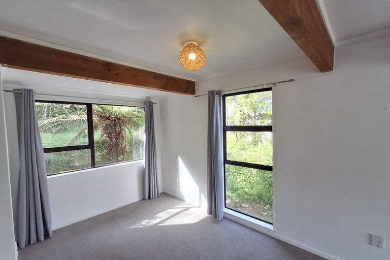Photo of property in 3 Hazlewood Avenue, Karori, Wellington, 6012