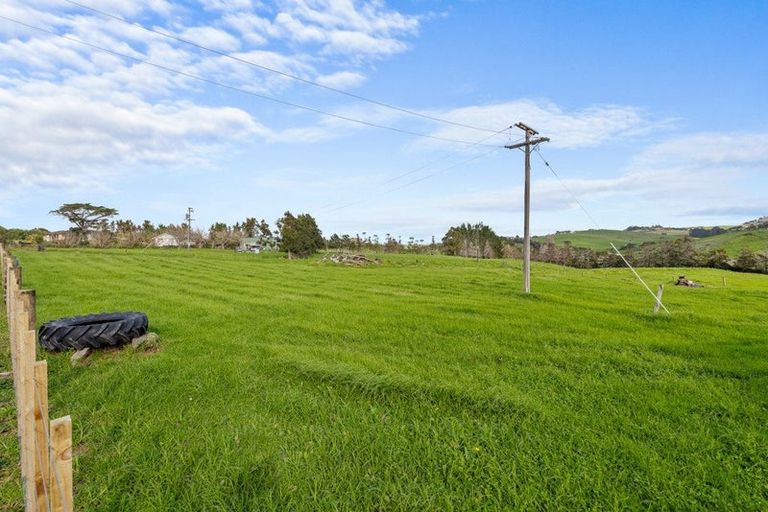 Photo of property in 14 Te Arai Point Road, Te Arai, Wellsford, 0975