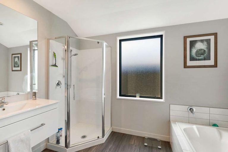 Photo of property in 12 Waimarie Street, Pegasus, 7612