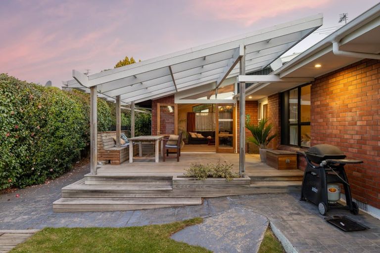 Photo of property in 160 Kendal Avenue, Burnside, Christchurch, 8053
