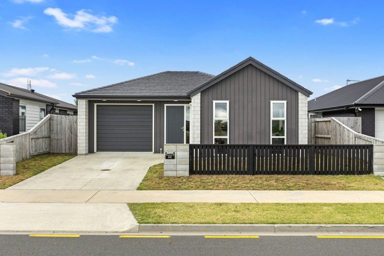 Photo of property in 44 Union Drive, Papamoa, 3118