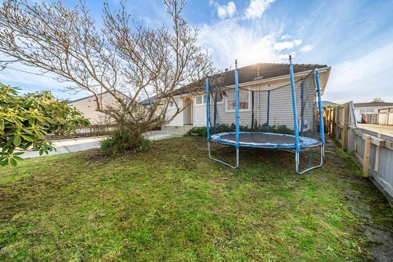 Photo of property in 18 Sheridan Crescent, Trentham, Upper Hutt, 5018
