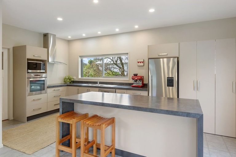 Photo of property in 16 Riverview Street, Beckenham, Christchurch, 8023