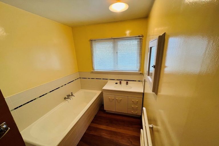 Photo of property in 63 Dunedin Street, Redwood, Christchurch, 8051