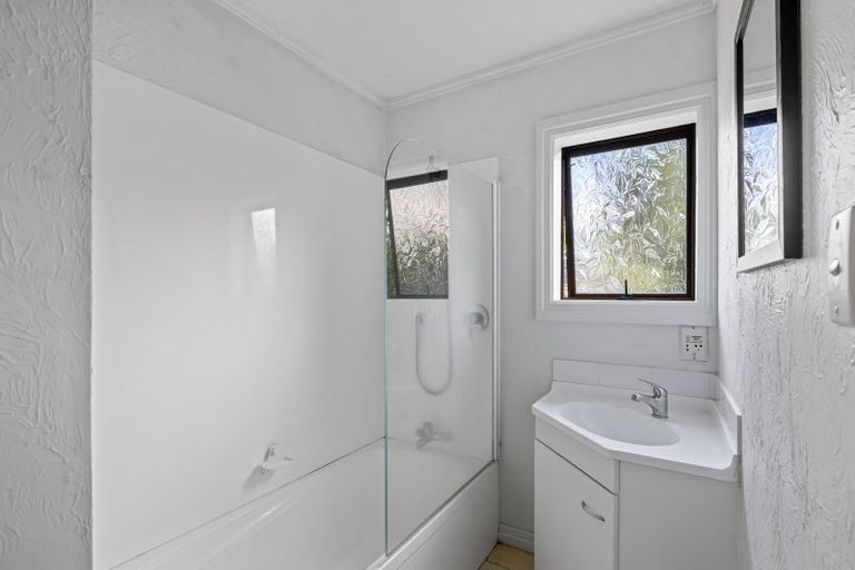 Photo of property in 2/29 Forest Glen, Orewa, 0931