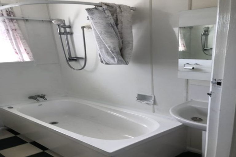 Photo of property in 381 Gloucester Street, Linwood, Christchurch, 8011