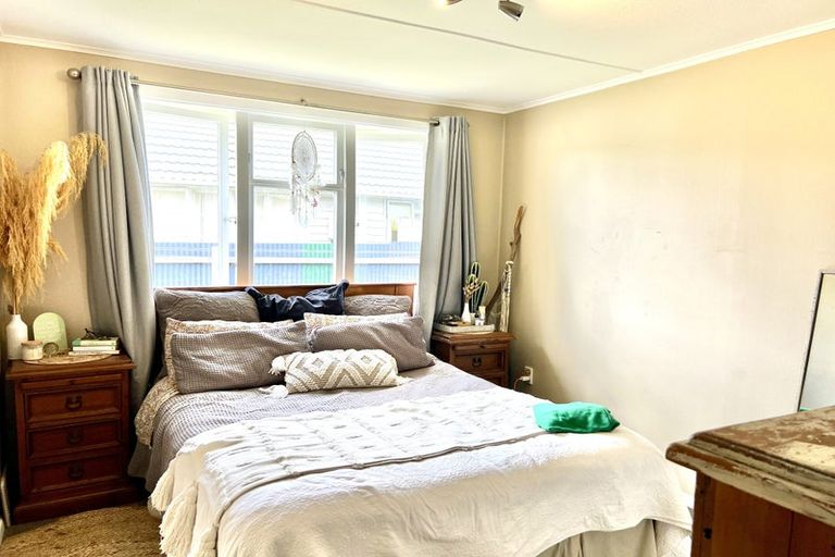 Photo of property in 1 Mchardie Street, Trentham, Upper Hutt, 5018