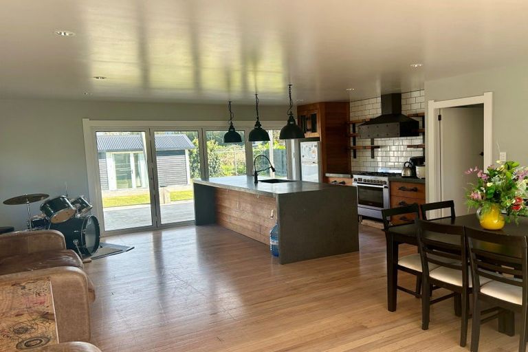 Photo of property in 36 Shoemaker Road, Waipu, 0510