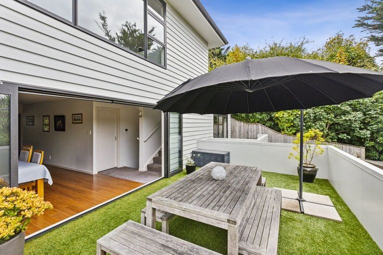 Photo of property in 34 Renown Road, Raumati South, Paraparaumu, 5032