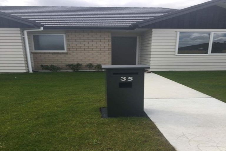 Photo of property in 35 Okawa Avenue, Papakura, 2110