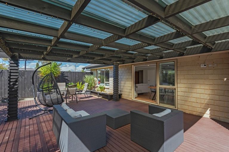 Photo of property in 5 Galea Grove, Kelvin Grove, Palmerston North, 4414