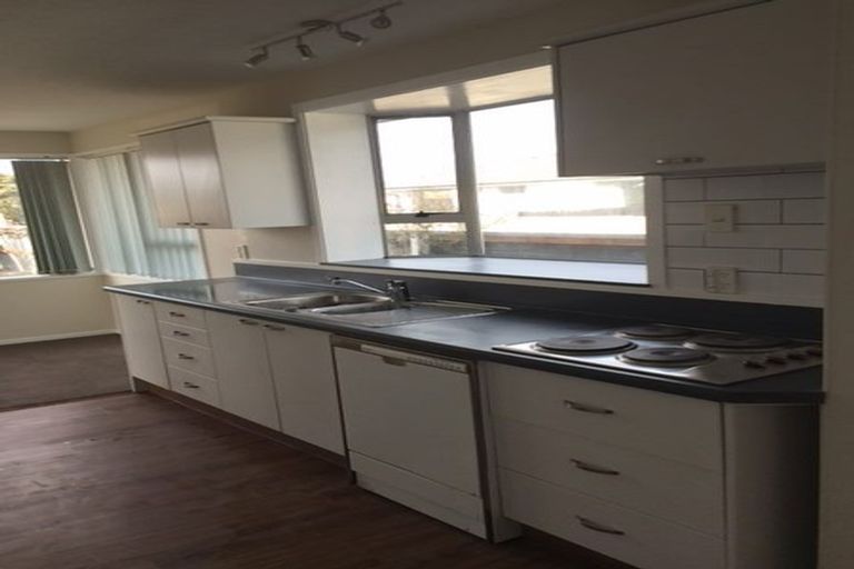 Photo of property in 16 Stacey Place, Woolston, Christchurch, 8062