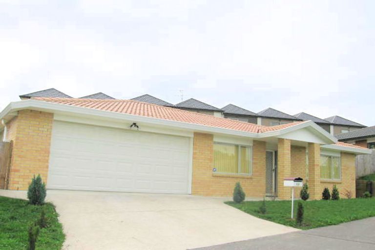 Photo of property in 11 Shah Place, Glen Eden, Auckland, 0602