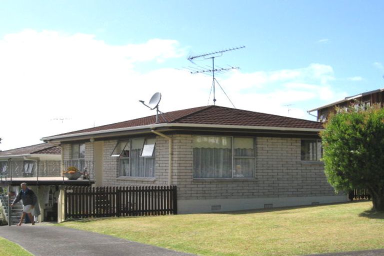 Photo of property in 1/19 Prestige Place, Castor Bay, Auckland, 0620