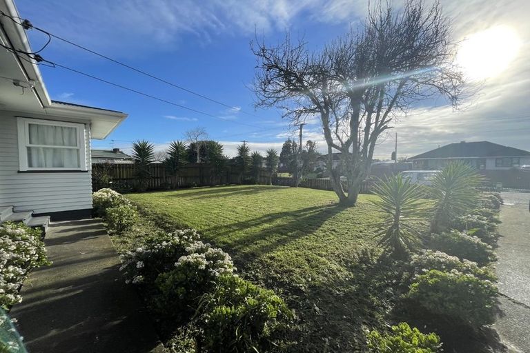 Photo of property in 28 Kairanga Street, Mangere East, Auckland, 2024
