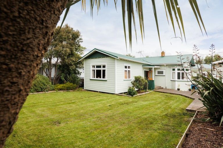 Photo of property in 44 Sherwill Street, Feilding, 4702