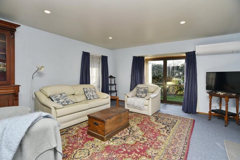 Photo of property in 8b Kingsbury Avenue, Rangiora, 7400