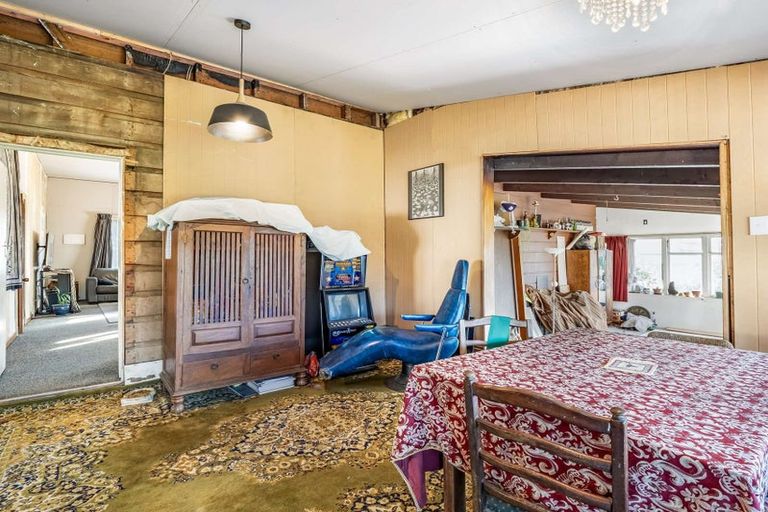 Photo of property in 19 Milne Street, Hunterville, 4730