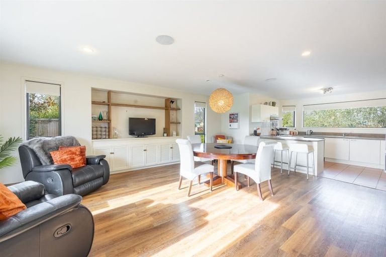 Photo of property in 15 Birchwood Close, Prebbleton, 7604