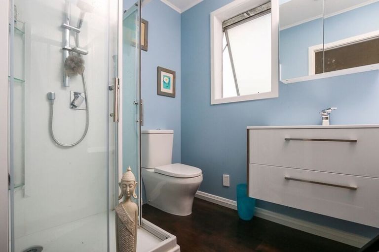 Photo of property in 27 Lowtherhurst Road, Massey, Auckland, 0614