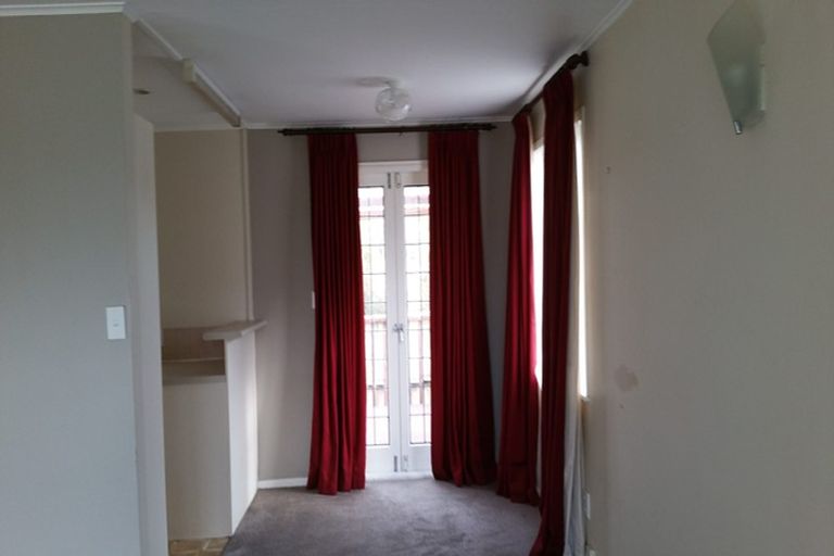 Photo of property in 19a Cutler Street, New Lynn, Auckland, 0600