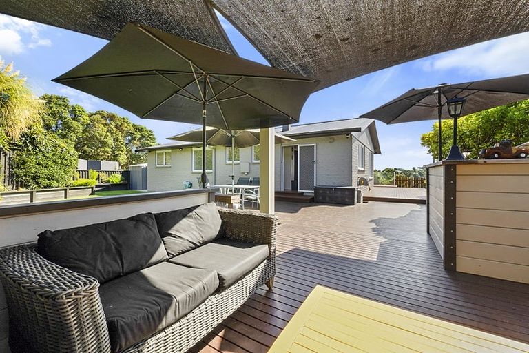 Photo of property in 38 Seaview Road, Marfell, New Plymouth, 4310