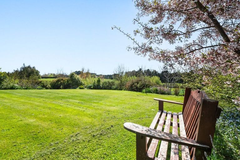 Photo of property in 472 Lees Road, Feilding, 4775