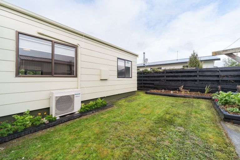Photo of property in 2 Peter Hall Drive, Kelvin Grove, Palmerston North, 4414