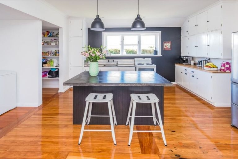 Photo of property in 2 Richmond Street, Whanganui East, Whanganui, 4500