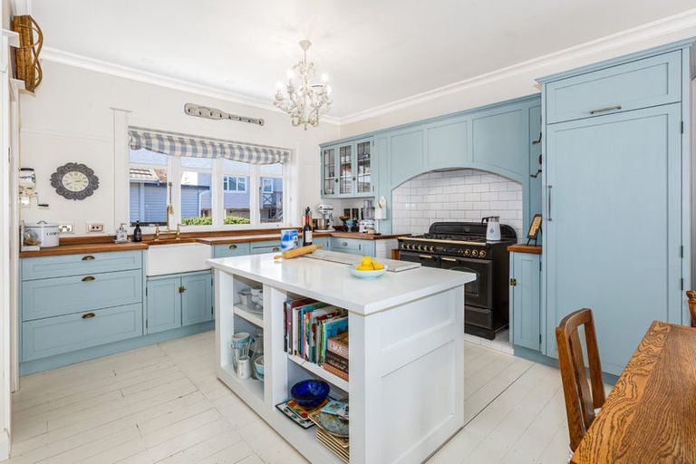 Photo of property in 22 Torridon Road, Miramar, Wellington, 6022