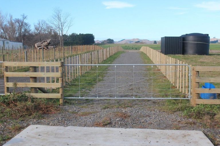 Photo of property in 15 Farm Road, Waipukurau, 4284