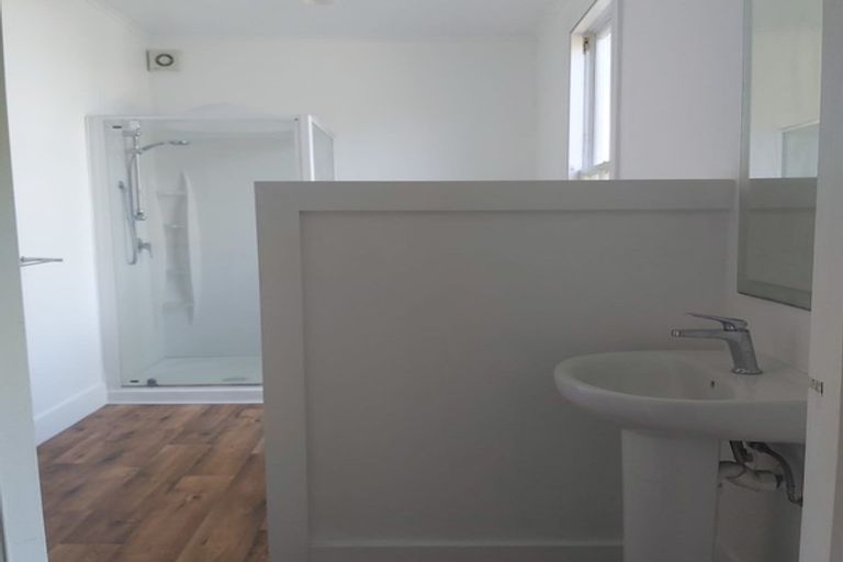 Photo of property in 2 Hinemoa Street, Birkenhead, Auckland, 0626