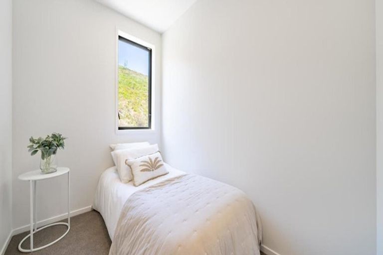 Photo of property in 37 Holystone Road, Whitby, Porirua, 5024