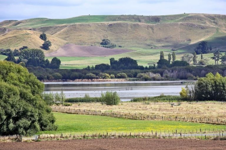 Photo of property in 400 Porangahau Road, Waipukurau, 4282