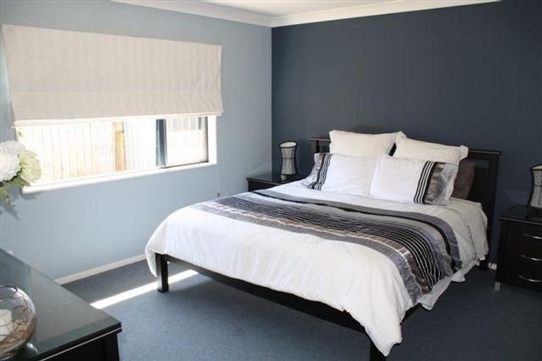 Photo of property in 21 Greig Place, Pukekohe, 2120