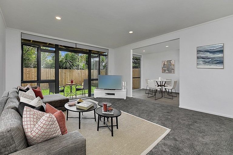 Photo of property in 1/3 Erewhon Place, Birkdale, Auckland, 0626