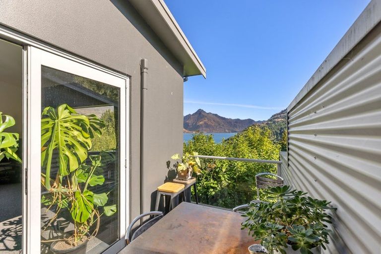 Photo of property in 14b Mckerrow Place, Sunshine Bay, Queenstown, 9300