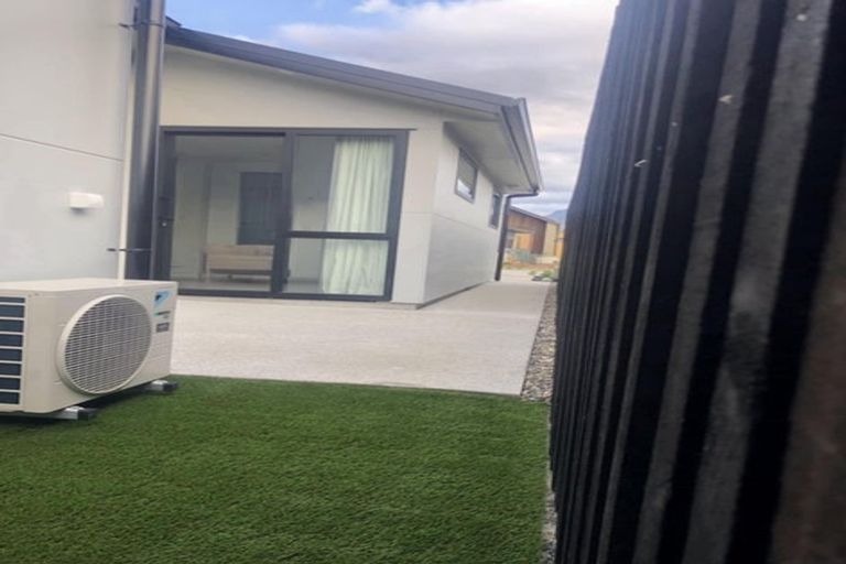 Photo of property in 22 Till Street, Jacks Point, 9371