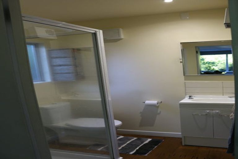 Photo of property in 46 Curtis Street, Northland, Wellington, 6012