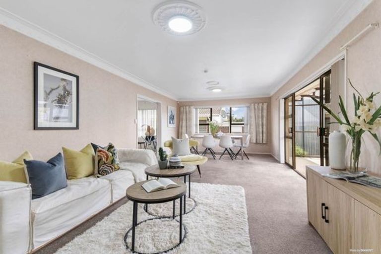 Photo of property in 7 Ciprian Place, Henderson, Auckland, 0612