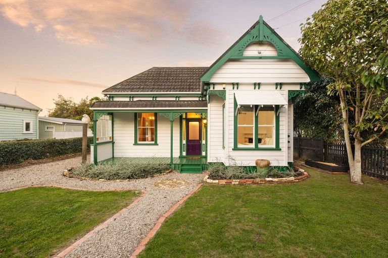 Photo of property in 128 Victoria Street, Cambridge, 3434