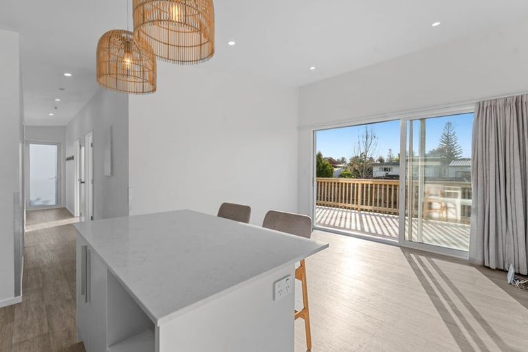 Photo of property in 6 Te Moau Avenue, Parakai, 0830