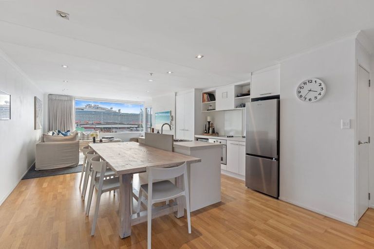 Photo of property in 310/332 Maunganui Road, Mount Maunganui, 3116